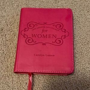 4/$25 One Minute Devotions‎ for Women